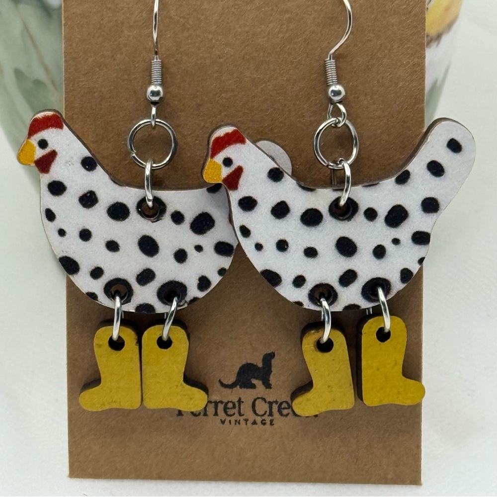 🐓FREE👢when you add to a bundle 💛 Quirky Chickens Yellow Boots wooden earrings 🐓👢